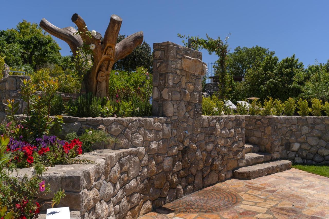 Resort Ravenna ماسّا لوبْرينسِ المظهر الخارجي الصورة